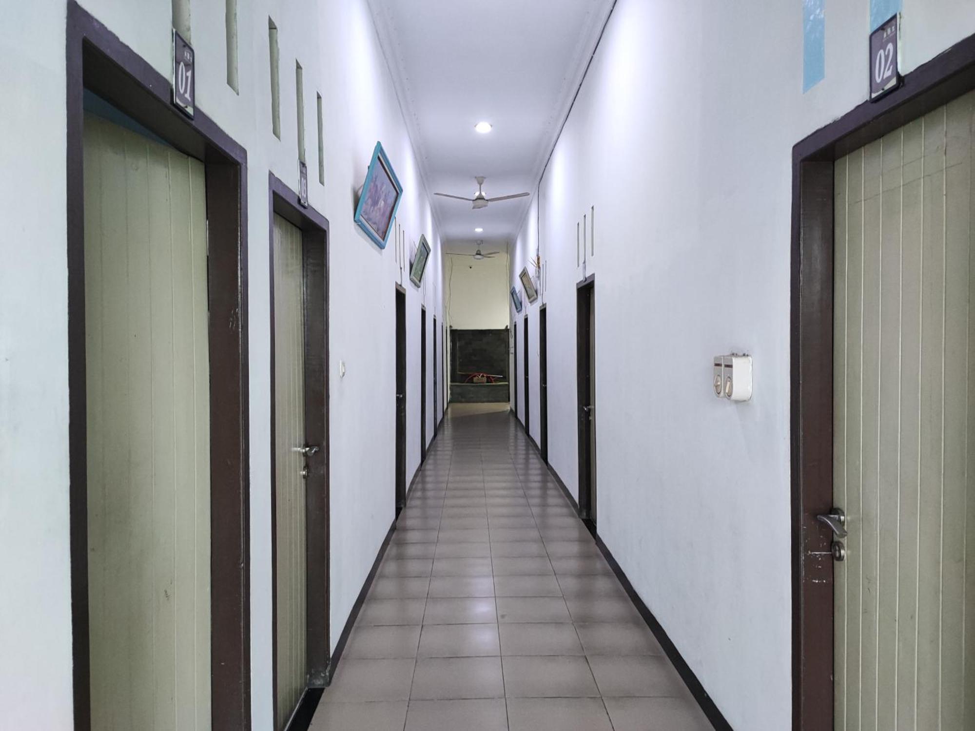 Reddoorz Syariah Near Universitas Batanghari Jambi Kültér fotó