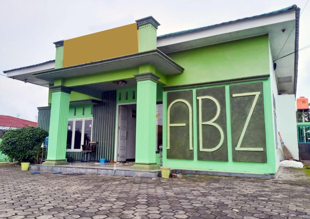Reddoorz Syariah Near Universitas Batanghari Jambi Kültér fotó