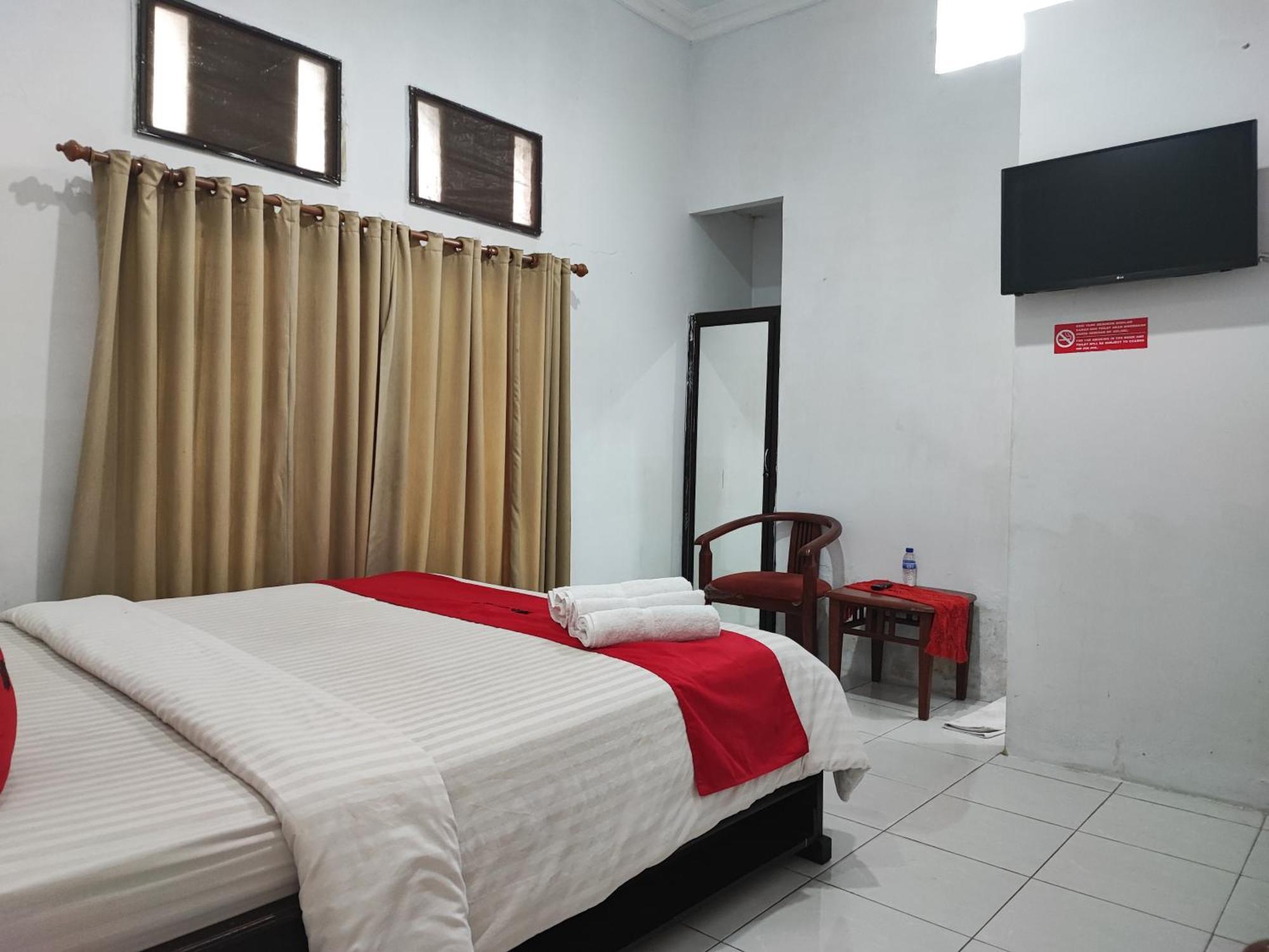 Reddoorz Syariah Near Universitas Batanghari Jambi Kültér fotó