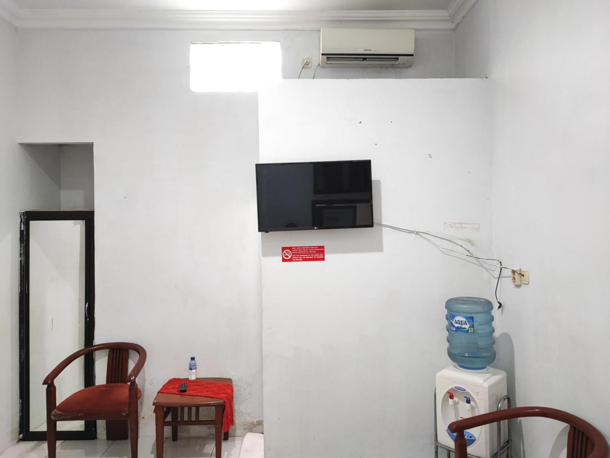 Reddoorz Syariah Near Universitas Batanghari Jambi Kültér fotó