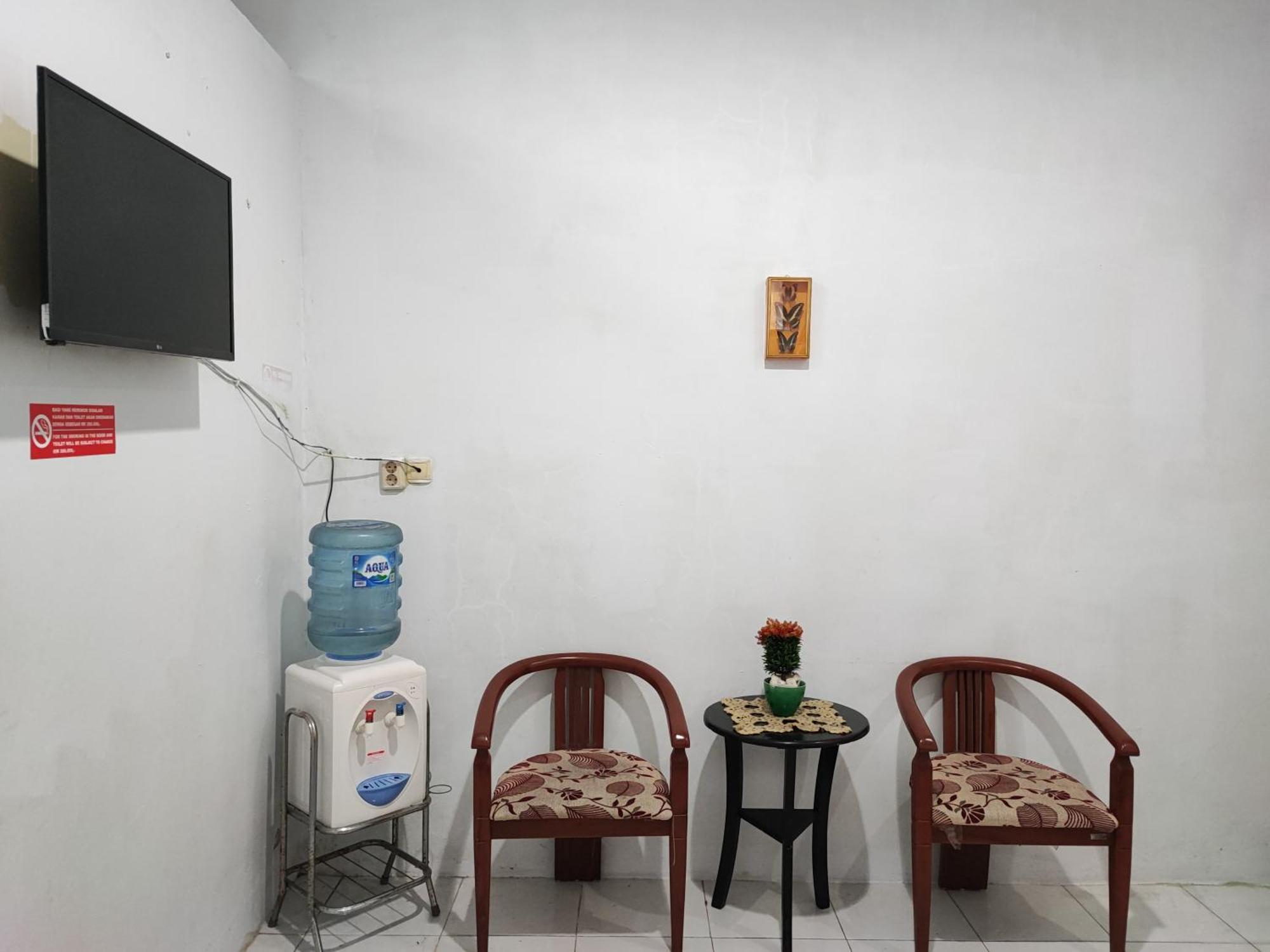 Reddoorz Syariah Near Universitas Batanghari Jambi Kültér fotó